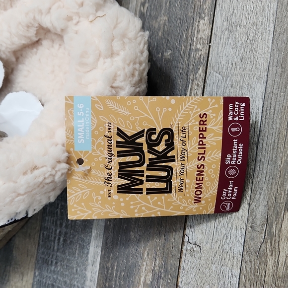 Muk Luks Cozy Slippers - Picture 8 of 10